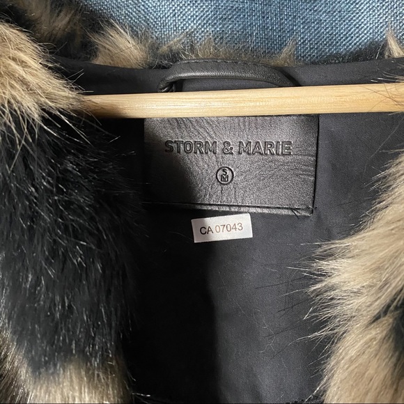 💥24 HR CLEAR-OUT💥 Storm & Marie Jacket - Picture 3 of 5